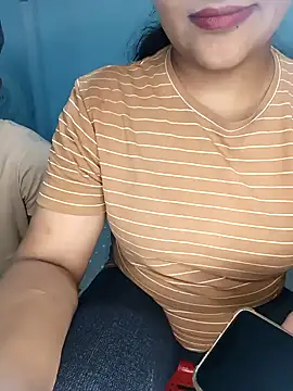 Snapshot of CoupleShow_432 chatting on November 23, 2025, 1:44 pm CoupleShow 432 online show from November 23, 2025, 1:44 pm