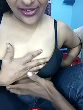 Snapshot of CoupleShow_432 chatting on December 13, 2025, 7:53 pm CoupleShow 432 online show from December 13, 2025, 7:53 pm