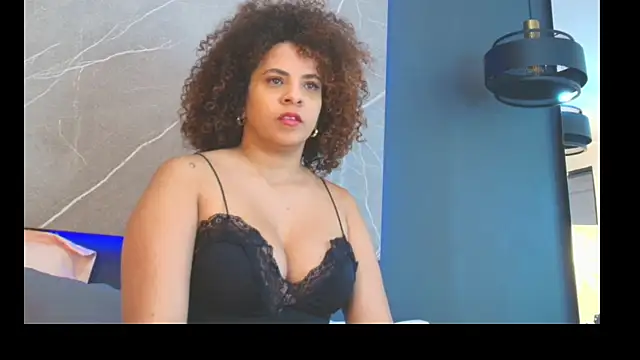 CloePeterson online show from November 7, 2025, 8:09 pm