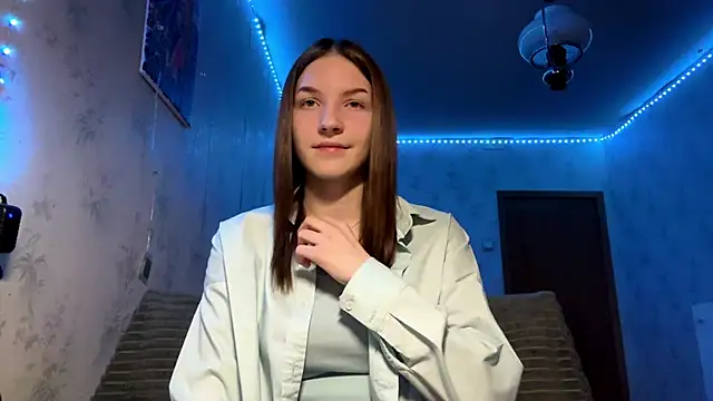 Snapshot of Beauty_miIa chatting on November 11, 2025, 4:40 pm Beauty miIa online show from November 11, 2025, 4:40 pm