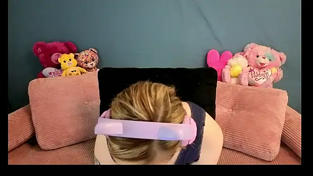 daddysprincess731 online show from June 14, 2026, 2:24 am