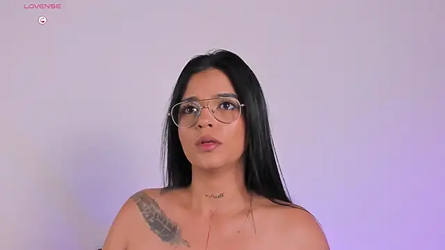 Sophie Duarte online show from May 18, 2026, 2:29 am