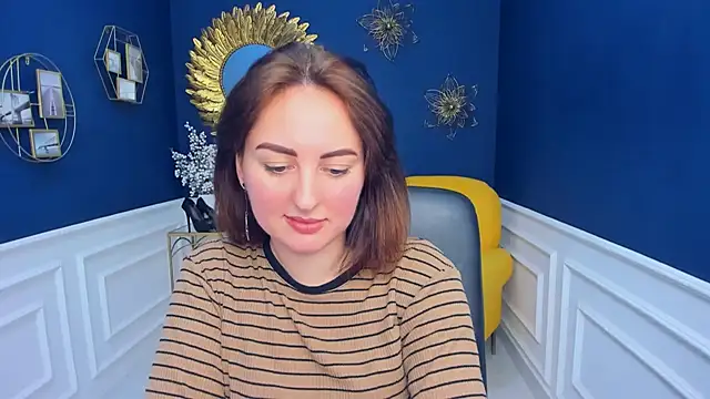 NoraSimons online show from March 3, 2026, 6:19 am