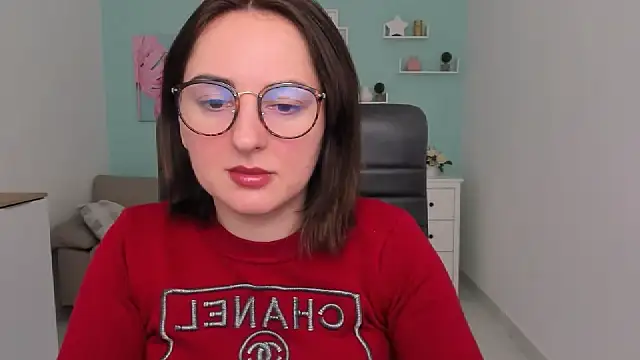 NoraSimons online show from March 13, 2026, 5:36 am