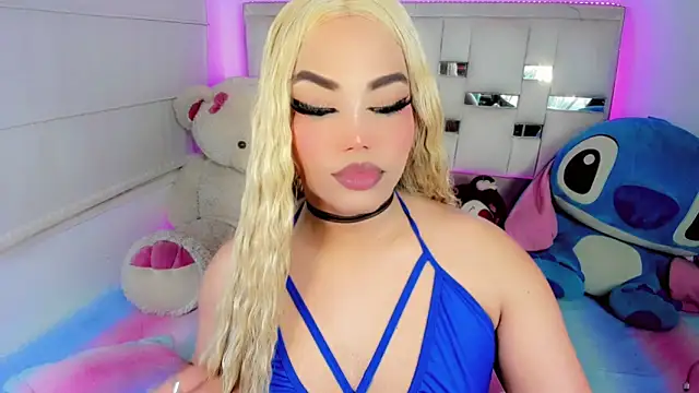 Alannys xHotx online show from May 10, 2026, 1:33 am