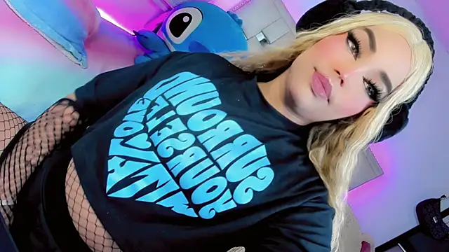 Alannys xHotx online show from May 14, 2026, 1:23 am