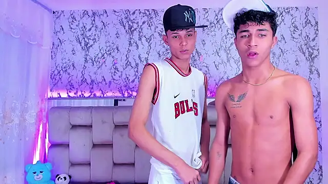 Snapshot of boyswantingplay chatting on November 30, 2025, 9:02 am boyswantingplay online show from November 30, 2025, 9:02 am