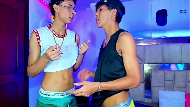 Snapshot of boyswantingplay chatting on February 15, 2026, 7:38 am boyswantingplay online show from February 15, 2026, 7:38 am