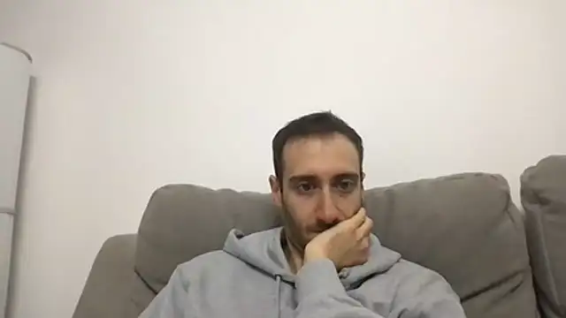 Snapshot of LukaShyGuy chatting on January 9, 2026, 9:45 am LukaShyGuy online show from January 9, 2026, 9:45 am