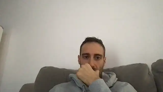 Snapshot of LukaShyGuy chatting on January 10, 2026, 1:46 pm LukaShyGuy online show from January 10, 2026, 1:46 pm