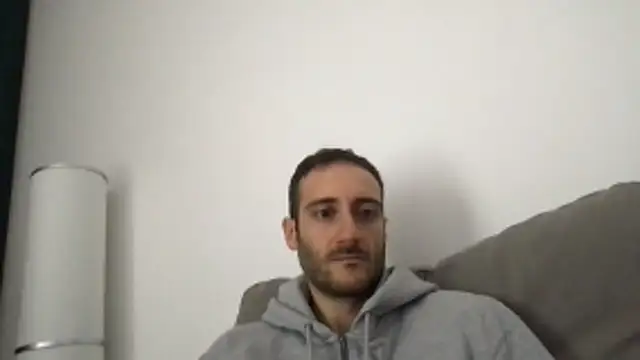 Snapshot of LukaShyGuy chatting on February 25, 2026, 10:25 am LukaShyGuy online show from February 25, 2026, 10:25 am