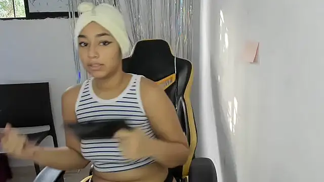 emily stars1 online show from December 22, 2025, 9:01 pm