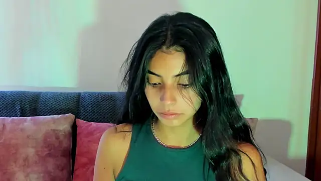 Snapshot of miadaviesx chatting on November 22, 2025, 12:48 pm miadaviesx online show from November 22, 2025, 12:48 pm