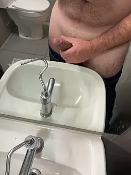 Snapshot of Cannavaro5 chatting on October 29, 2025, 3:36 pm Cannavaro5 online show from October 29, 2025, 3:36 pm