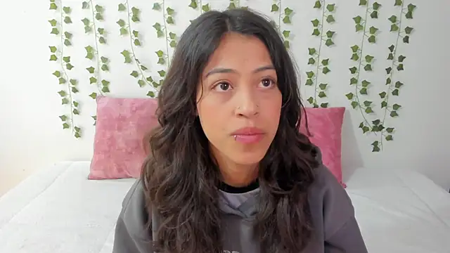 Snapshot of emily_jonessxx chatting on February 12, 2026, 6:14 pm emily jonessxx online show from February 12, 2026, 6:14 pm