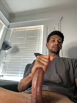 Snapshot of BigPrettyDick777 chatting on May 5, 2026, 7:33 pm BigPrettyDick777 online show from May 5, 2026, 7:33 pm