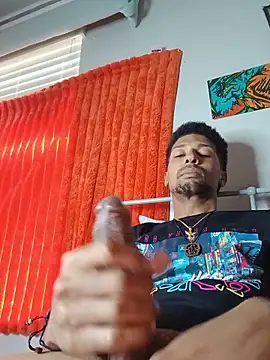 Snapshot of BigPrettyDick777 chatting on May 15, 2026, 10:06 pm BigPrettyDick777 online show from May 15, 2026, 10:06 pm