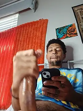 Snapshot of BigPrettyDick777 chatting on May 16, 2026, 5:23 pm BigPrettyDick777 online show from May 16, 2026, 5:23 pm
