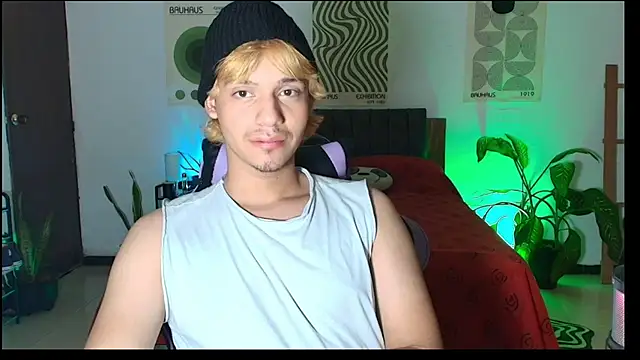 Habel  moretti online show from February 22, 2026, 7:45 pm