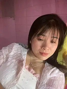 Snapshot of o-one-o chatting on December 16, 2025, 2:33 pm o-one-o online show from December 16, 2025, 2:33 pm