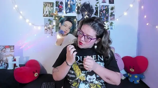 Snapshot of Rose_Hellen chatting on November 25, 2025, 3:39 am Rose Hellen online show from November 25, 2025, 3:39 am