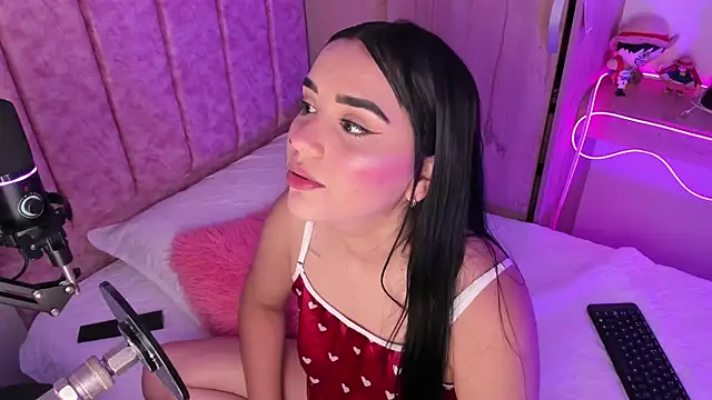 laana foxx online show from July 2, 2026, 11:22 pm