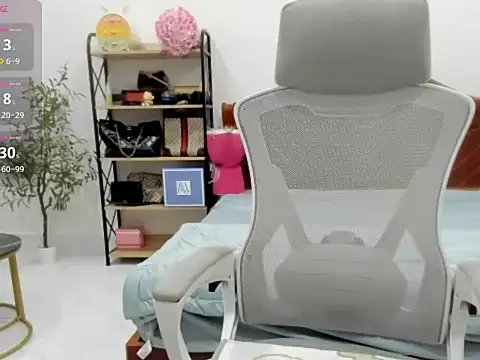 JuNi-Li online show from March 16, 2026, 2:43 pm