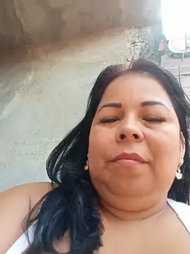 Snapshot of mother2-divorced chatting on June 17, 2026, 1:56 pm mother2-divorced online show from June 17, 2026, 1:56 pm