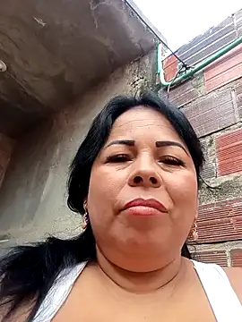 Snapshot of mother2-divorced chatting on July 16, 2026, 1:39 pm mother2-divorced online show from July 16, 2026, 1:39 pm