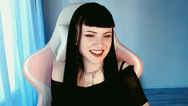Snapshot of astra_rift chatting on May 5, 2026, 4:15 pm astra rift online show from May 5, 2026, 4:15 pm