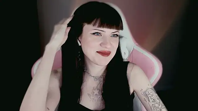 Snapshot of astra_rift chatting on June 6, 2026, 7:29 pm astra rift online show from June 6, 2026, 7:29 pm
