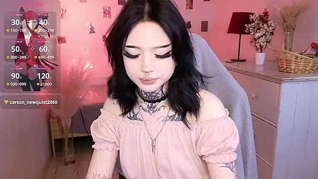 Snapshot of Emma_Kirks chatting on May 30, 2026, 10:45 am Emma Kirks online show from May 30, 2026, 10:45 am