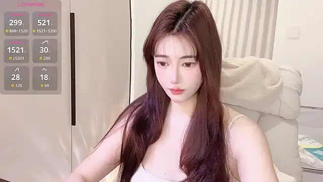 Snapshot of Follyise chatting on November 30, 2025, 7:12 am Follyise online show from November 30, 2025, 7:12 am