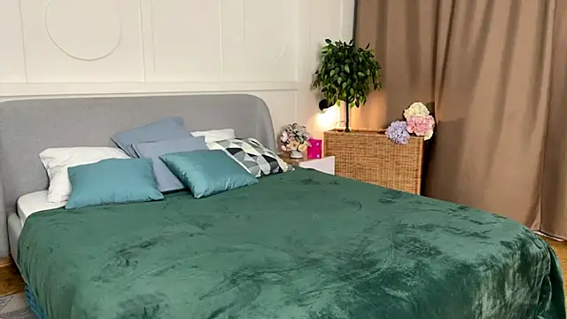 Snapshot of Adele_Shy chatting on November 29, 2025, 1:30 am Adele Shy online show from November 29, 2025, 1:30 am