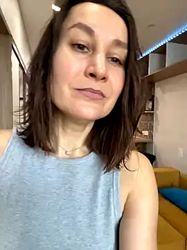 Snapshot of AliceLili chatting on October 30, 2025, 9:11 am AliceLili online show from October 30, 2025, 9:11 am