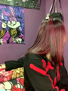 Emilyy-18 online show from November 6, 2025, 2:12 am