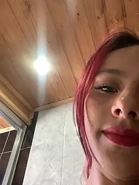 Emilyy-18 online show from November 8, 2025, 6:29 pm