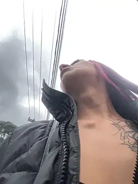 Emilyy-18 online show from November 30, 2025, 7:40 pm