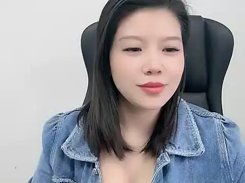 Snapshot of helen31 chatting on November 27, 2025, 7:21 am helen31 online show from November 27, 2025, 7:21 am