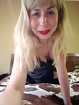 Snapshot of SelinaLovqx chatting on June 13, 2026, 7:50 am SelinaLovqx online show from June 13, 2026, 7:50 am