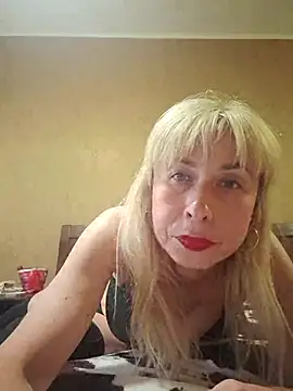 Snapshot of SelinaLovqx chatting on July 14, 2026, 9:58 am SelinaLovqx online show from July 14, 2026, 9:58 am