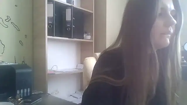 DollyRoma online show from October 27, 2025, 9:57 am