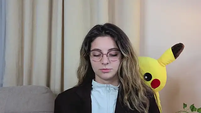 Snapshot of CasandraMickell chatting on November 1, 2025, 8:11 pm CasandraMickell online show from November 1, 2025, 8:11 pm