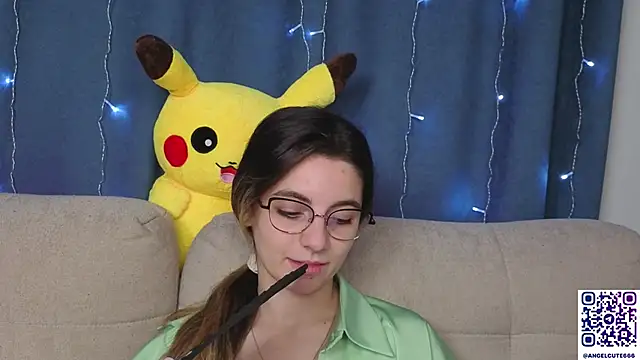 Snapshot of CasandraMickell chatting on November 22, 2025, 8:30 pm CasandraMickell online show from November 22, 2025, 8:30 pm