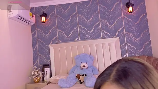 Snapshot of iam_nicolle chatting on November 28, 2025, 12:41 pm iam nicolle online show from November 28, 2025, 12:41 pm