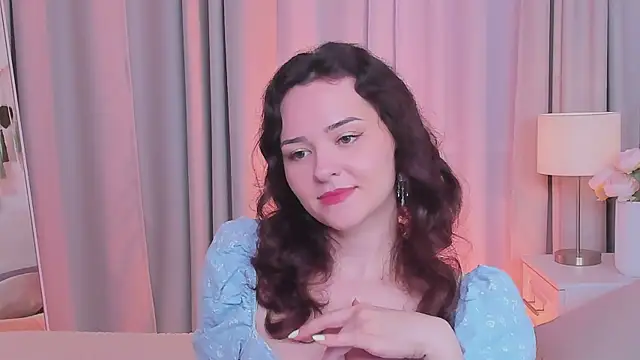 Snapshot of Camilla_Rowen chatting on July 4, 2026, 8:37 pm Camilla Rowen online show from July 4, 2026, 8:37 pm