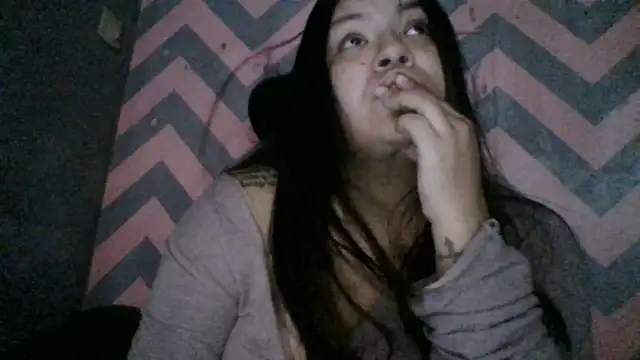 Snapshot of Jennifersbodyy chatting on November 10, 2025, 5:01 pm Jennifersbodyy online show from November 10, 2025, 5:01 pm