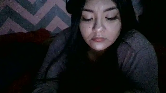 Snapshot of Jennifersbodyy chatting on December 17, 2025, 2:50 am Jennifersbodyy online show from December 17, 2025, 2:50 am