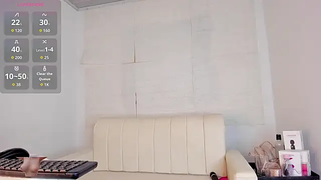 Snapshot of Katie_perry18 chatting on November 22, 2025, 8:13 am Katie perry18 online show from November 22, 2025, 8:13 am