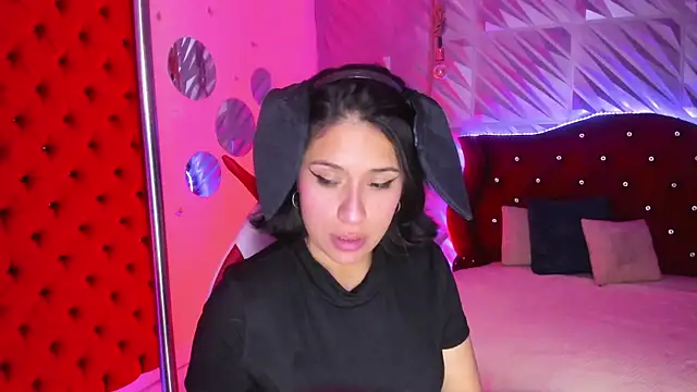 Roxanne Han online show from July 17, 2026, 12:34 pm